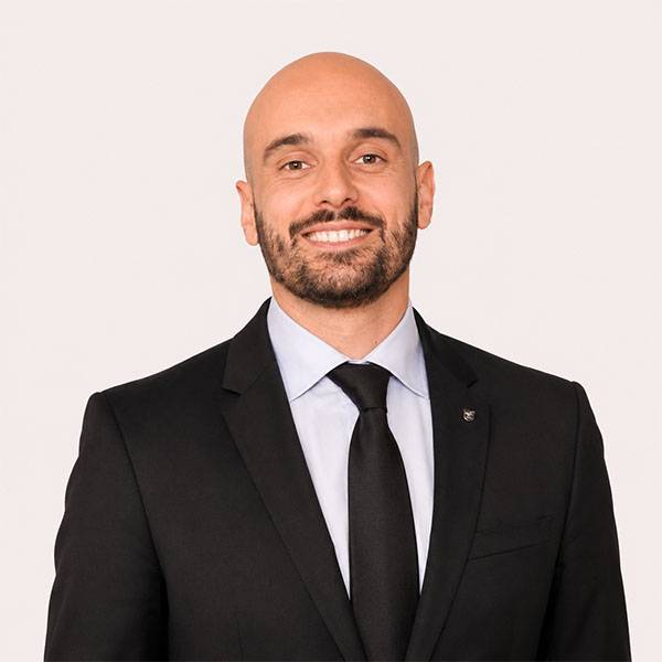 Nicolas RIVIERE - École Supérieure de Commerce d